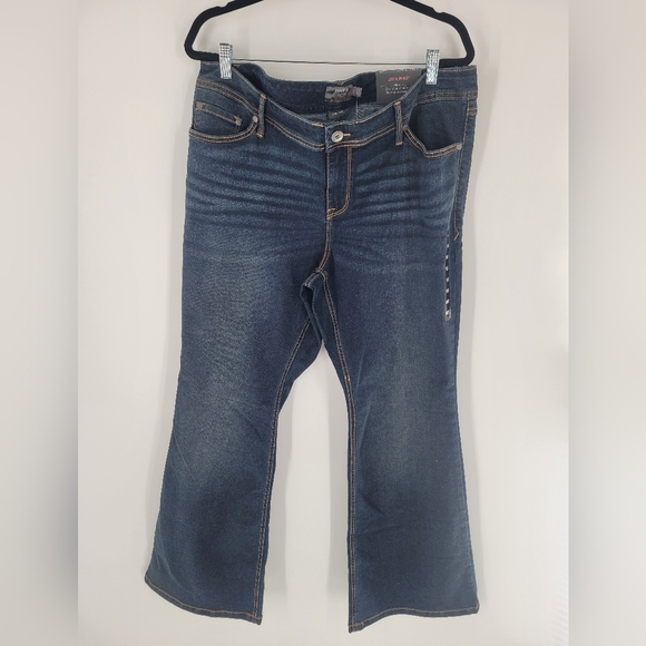 Torrid Jeans Size 18S Super stretch Luxe Slim Boot New - Picture 1 of 4